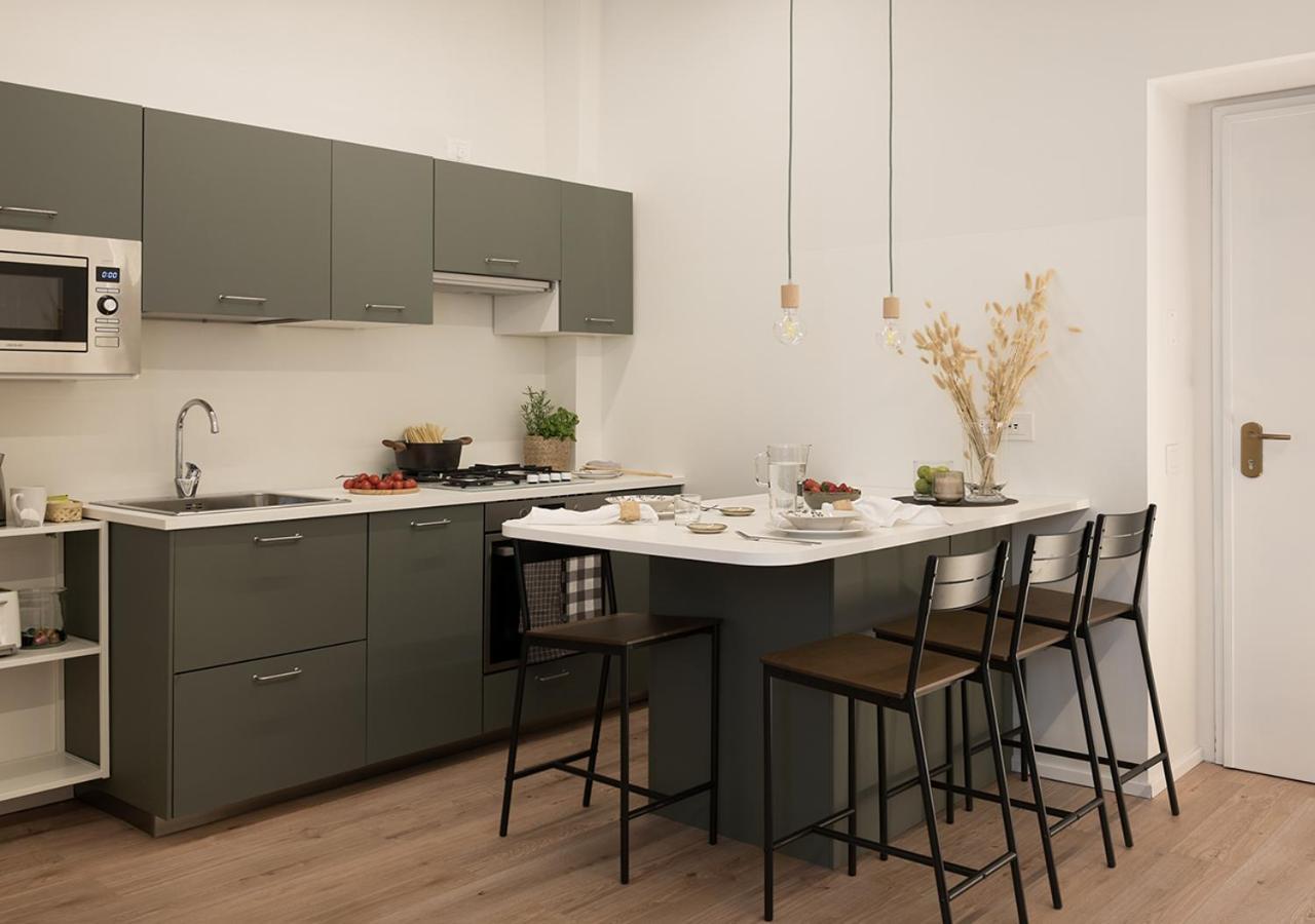 Exclusive Green Apartment - City Center - Como - Near Station Ruang foto